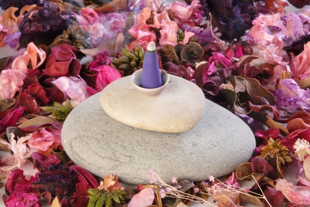 close up of buring incense    の写真素材