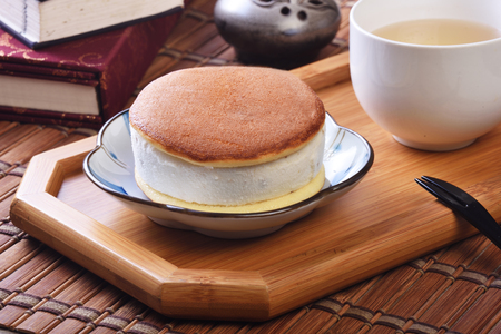 Rum Raisin ice-cream sandwich on the tableの写真素材