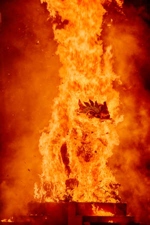 TAIPEI, TAIWAN - April 14,2022 : The Baoan Temple's Fire Lion Fireworks Show (fang huoshi) is the combination of an impressive display of beehivのeditorial素材