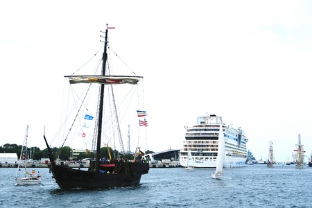 WARNEMUENDE, Mecklenburg-Vorpommern/ GERMANY AUGUST 13 2016: Hansesail in Warnemuende and Rostock harbor with lots of sailing ship from all over the world.のeditorial素材