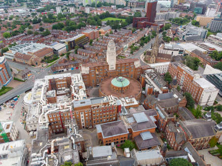 Aerial photo of the Leeds town of Headingley, showing the famous Leeds University student campus and the town centre in West Yorkshire, typical British streetsのeditorial素材