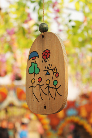 Wooden hung wishing cardのeditorial素材