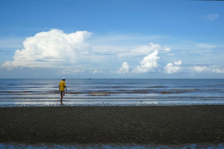 beach n oldmanの写真素材