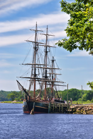 Bath, USA - July 2009: HMS Bounty tall ship is docked at Maine Maritime Museum in July, 2009 in Bath, Maine. The ship sank off the coast of North Carolina in Hurricane Sandy on October 29, 2012のeditorial素材