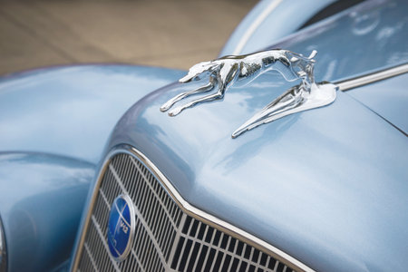 Westlake, Texas - October 21, 2017: Hood ornament details of a silver blue 1936 Lincoln Model K classic car.のeditorial素材