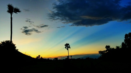 Sunset with beautiful lightの素材