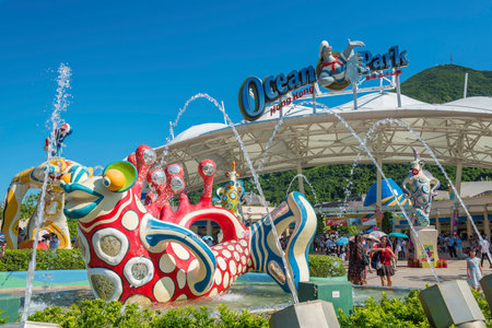 Hong Kong, China - July 24, 2016 : Tourist at the main entrance of Ocean Park Hong Kong. Ocean Park is an animal theme park exhibits such as grant panda and dolphin. It is one of the famous theme parks in Hong Kong.のeditorial素材