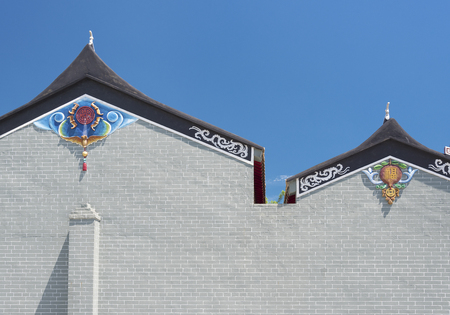 rooftop decoration of Chinese temple in Hong Kongの写真素材