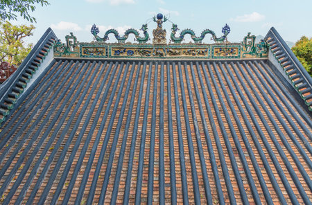 Details of rooftop of Chinese temple in Hong Kongのeditorial素材