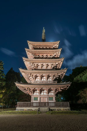 Night scenery of historical pagoda in Daigoji temple, Kyoto, Japanのeditorial素材