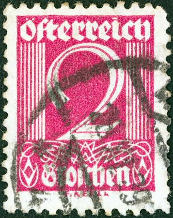 AUSTRIA - CIRCA 1925: A stamp printed in Austria shows numeric value, circa 1925. のeditorial素材