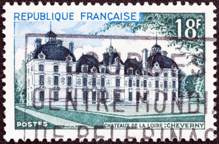 FRANCE - CIRCA 1954: A stamp printed in France shows Cheverny Chateau, circa 1954. のeditorial素材