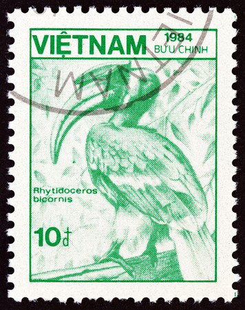 VIETNAM - CIRCA 1984: A stamp printed in Vietnam from the "Plants and Animals " issue shows Great Indian hornbill Rhytidoceros bicornis, circa 1984.のeditorial素材