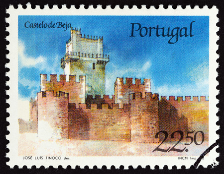 PORTUGAL - CIRCA 1986: A stamp printed in Portugal from the Portuguese Castles issue shows Beja castle, circa 1986.のeditorial素材