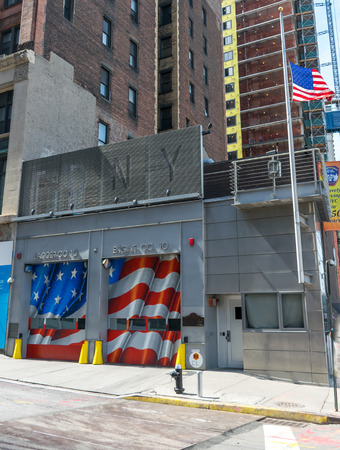 New York City Fire Department Ladder Company のeditorial素材