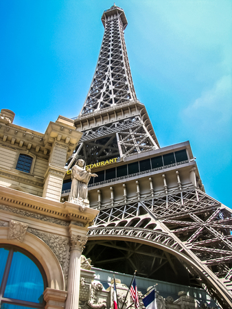 Las Vegas, NV USA - Las Vegas Paris Eiffel Towerのeditorial素材