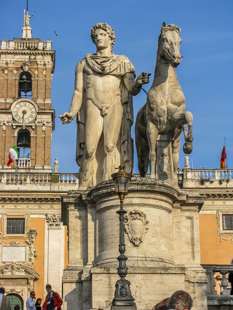 Rome, Italy - Piazza Del Campidoglio Staircase Statueのeditorial素材
