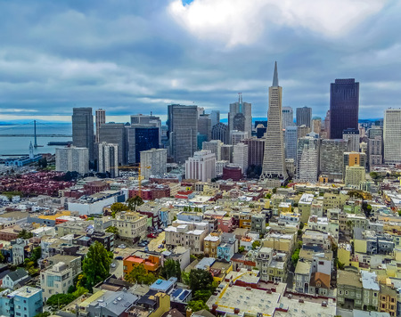 San Francisco, CA USA - San Francisco Trans American Pyramid Building and Financial Districtのeditorial素材