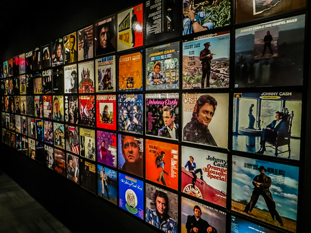 Nashville, TN USA - Johnny Cash Museum Wall of Albumsのeditorial素材