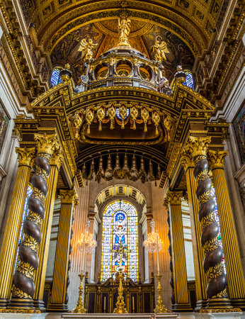 Christopher Wren's St. Paul's Cathedral Main Altar in Londonの写真素材