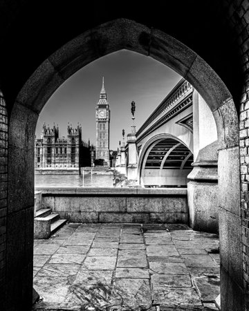 View of Parliament and Big Ben From the South Bank Under Bridge in Londonの写真素材