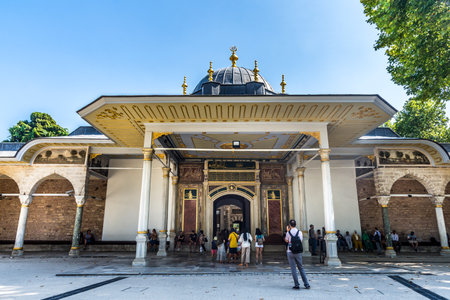 Topkapi Palace's Gate of Felicity in Istanbul, Turkey.のeditorial素材