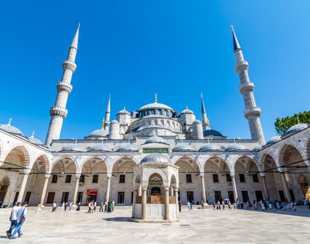Blue MosqueÂ Courtyard, Fountain, and Minarets in Istanbul, Turkey.のeditorial素材