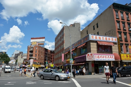 NEW YORK CITY - AUGUST 08  Chinatown district in NYC on August 08, 2013  It is the largest and oldest such enclave in the Western Hemisphere with nearly 100,000 residentsのeditorial素材