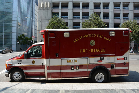 SAN FRANCISCO - AUGUST 17: Fire mobile on San Francisco street on August 17, 2013. San-Francisco is one of the biggest ports in USAのeditorial素材