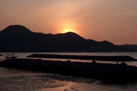 landscape view of beautiful sunrise over the seaの写真素材