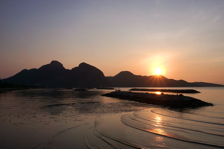landscape view of beautiful sunrise over the seaの写真素材