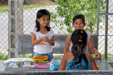 Nha Trang, VIETNAM - SEPTEMBER 30,2013: Children on the streets of Vietnamのeditorial素材