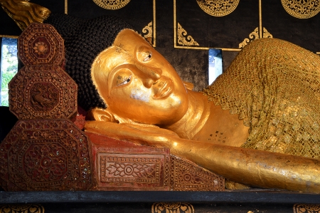 Laying gold Buddha in Wat Chedi Luang, Chiangmaiの写真素材