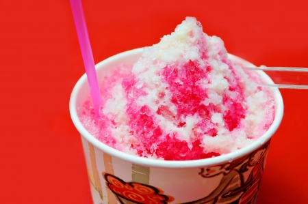 Shaved Ice dessert isolate on redの写真素材