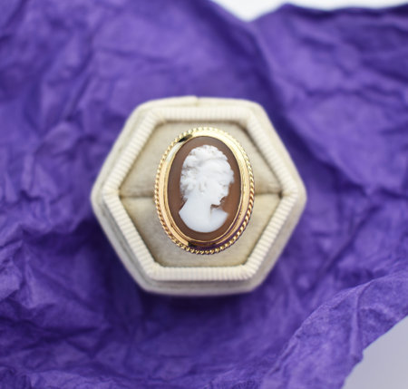 Pendant with the image of the Virgin Mary on a purple backgroundの写真素材
