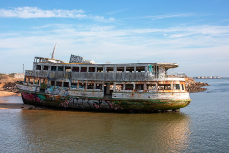 Shipwreck on the bank of the Guadalquivir river.のeditorial素材