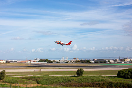Airplane taking off from Lisbon Airport.のeditorial素材