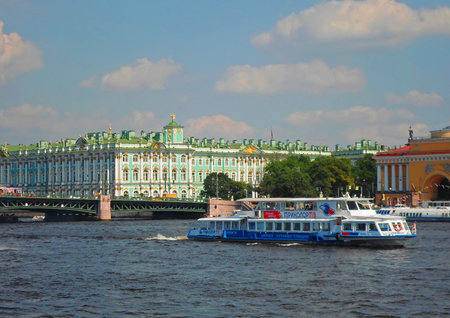 View of the Hermitage museum and the Neva River in Saint Petersburg, Russia - July 2016のeditorial素材