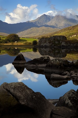 mountain lake in wales uk の写真素材
