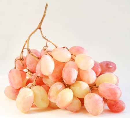 Bunch of pink grapesの写真素材
