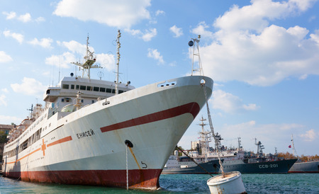 CRIMEA, SEVASTOPOL - SEPTEMBER 28, 2014:Floating hospital Yenisei to stand on the anchor parking in the Southern bay of Sevastopolのeditorial素材