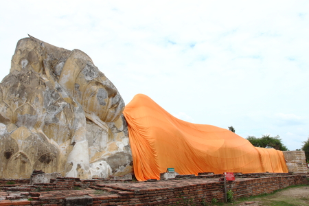 Reclining Buddha of Wat Lokaya Sutha in Ayutthaya, Thailandの写真素材
