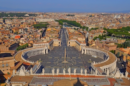 View of the Saint Peter's Square, Vatican Rome Italyのeditorial素材