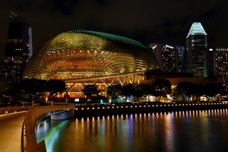 Esplanade Theatres on the Bay, at Singapore Marina bay at nightのeditorial素材