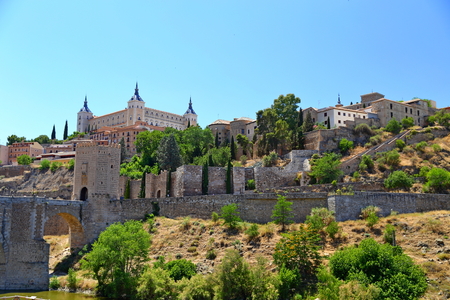The Puente de Alcantara, a Roman arch bridge on the the Tagus River Toledo, Spain,のeditorial素材