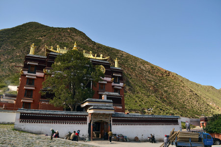The life around Labrang in Xiahe, Amdo Tibet, China. Pilgrims are everywhere, curcumabulating the monastery. Pic was taken in September 2017.のeditorial素材