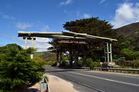 Probably the most famous sightseeing spot in Melbourne, Australia. The Great Ocean Road (which more famous as a tour destination, not a war memorial). Pic was taken in November 2016.のeditorial素材