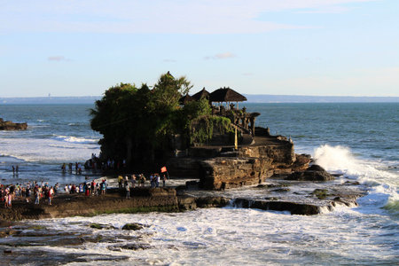 The situation around Tanah Lot Temple (or called "Pura" in local language). A temple in the middle of the ocean. Location: Bali, Indonesia. Pic was taken in December 2017.のeditorial素材