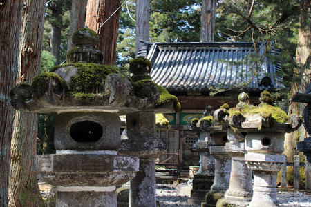 The line of "toro"s, the traditional lighting equipment at Toshogu Temple complex. Taken in Nikko, February 2018.のeditorial素材
