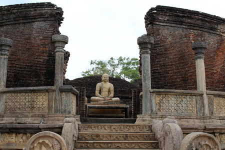 The beauty around Polonnaruwa Vatadage in the Ancient City. Taken in Sri Lanka, August 2018.のeditorial素材